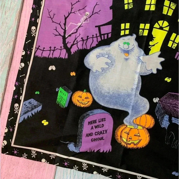 Vintage Halloween flag decor - Picture 4 of 8